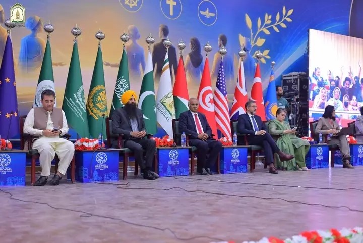 1st PANEL DISCUSSION ON  BUILDING BRIDGES FOR LASTING PEACE IN THE REGION
